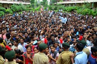 Nannu Dochukunduvate Movie Team at KIET College